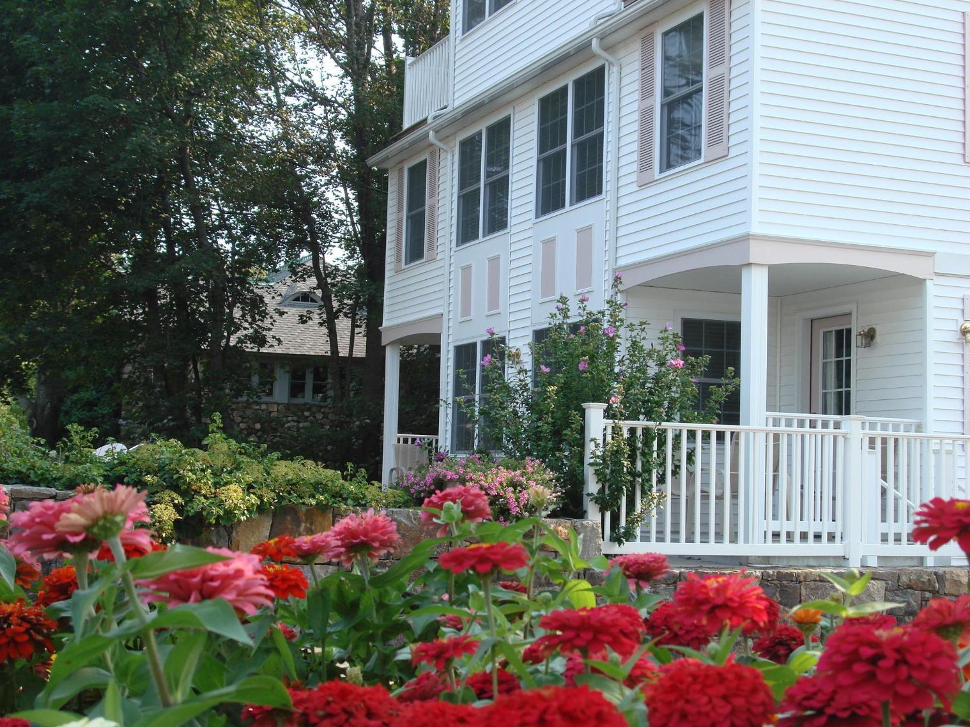 Pink Blossoms Resort Ogunquit Exterior photo